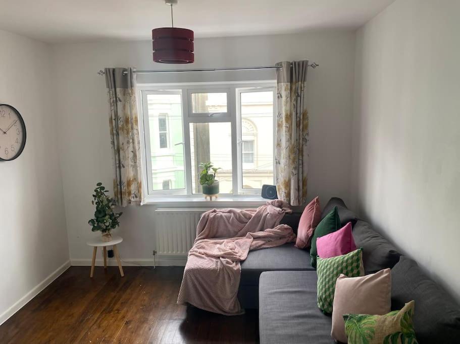 Brighton New Apartment Free Parking Sleeps 6 Экстерьер фото